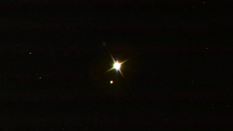 زمین از فاصله یک و نیم میلیارد کیلومتری — تصویر نجومی روز