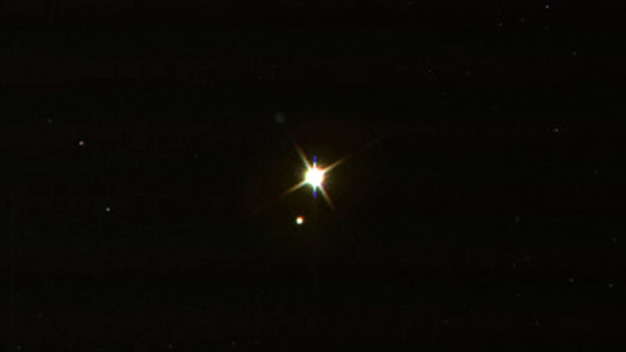 زمین از فاصله یک و نیم میلیارد کیلومتری — تصویر نجومی روز