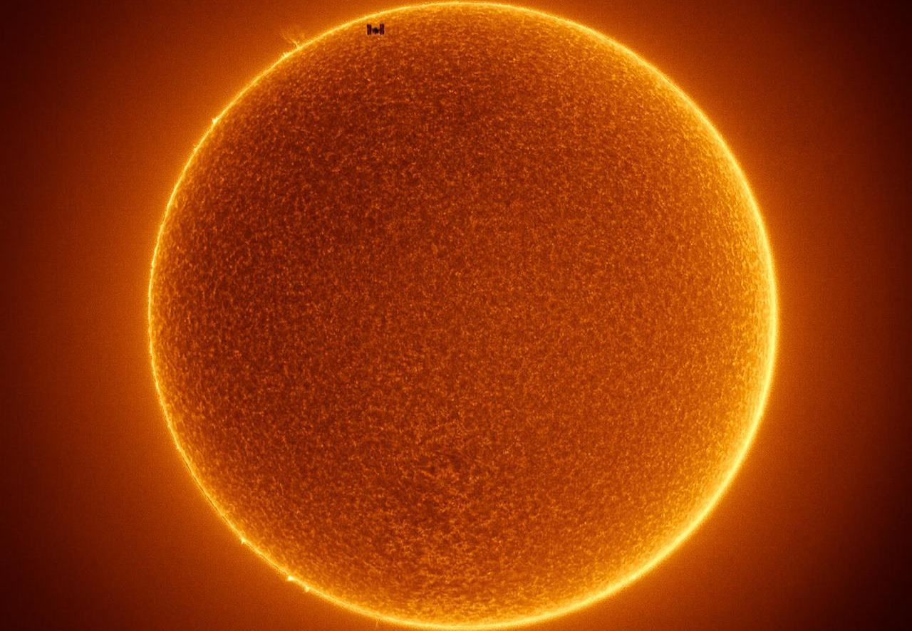 تاریکی در خورشید — تصویر نجومی روز