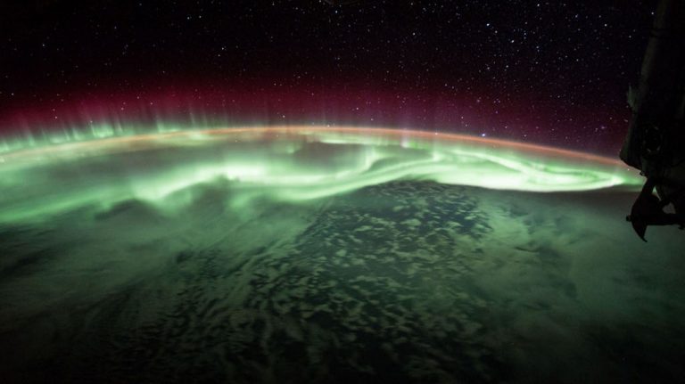 شفق قطبی بر فراز آسمان — تصویر نجومی روز