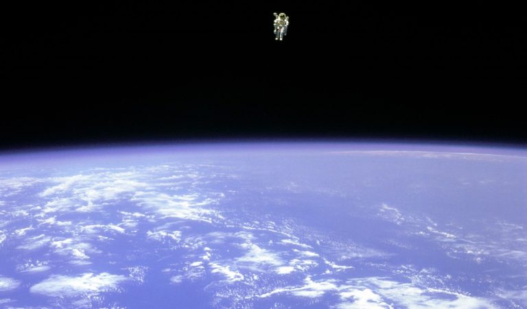 پرواز آزادانه در فضا — تصویر نجومی روز