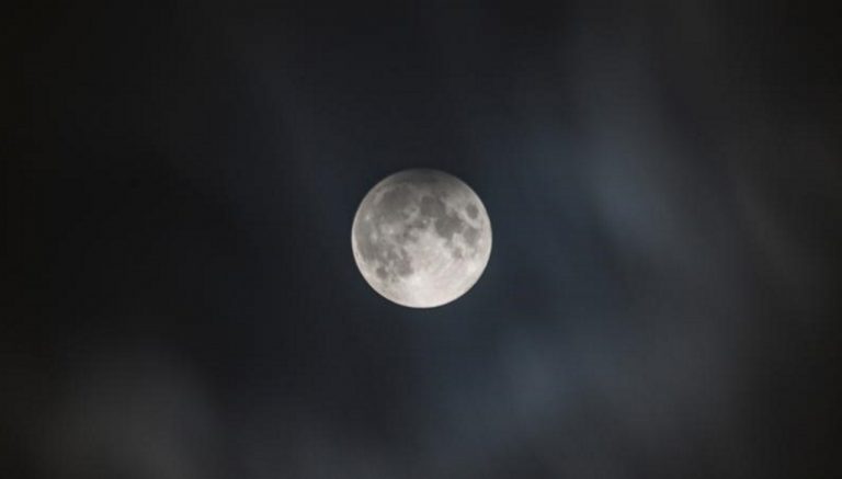 تصاویری از ماه در هنگام ماه گرفتگی — تصویر نجومی روز
