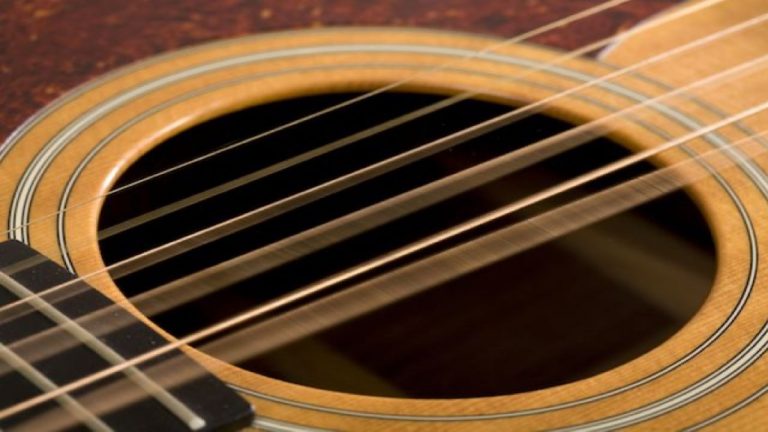 ارتعاش سیم گیتار — ویدیوی علمی