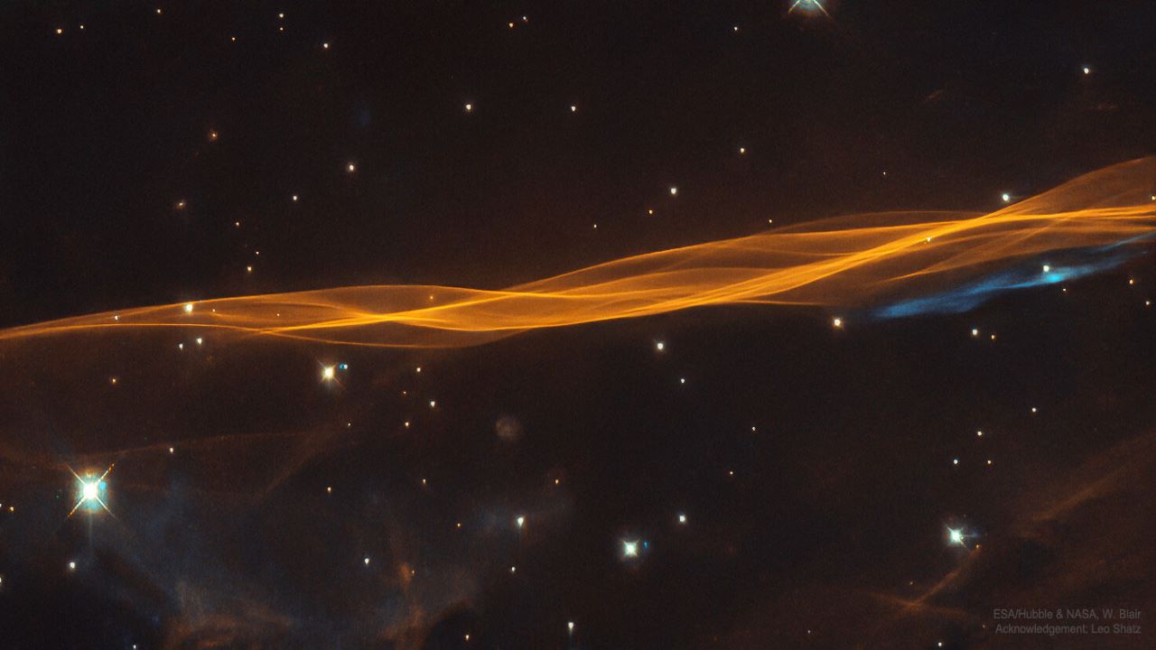 رشته های حلقه ماکیان — تصویر نجومی