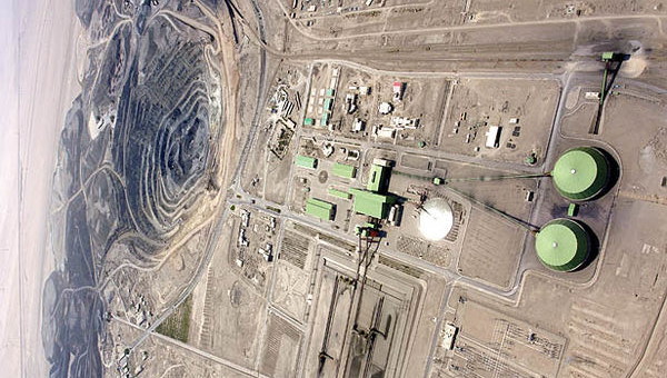 تصویری از کارخانه فراوری معدن سنگ آهن چغارت واقع در شهر بافق استان یزد