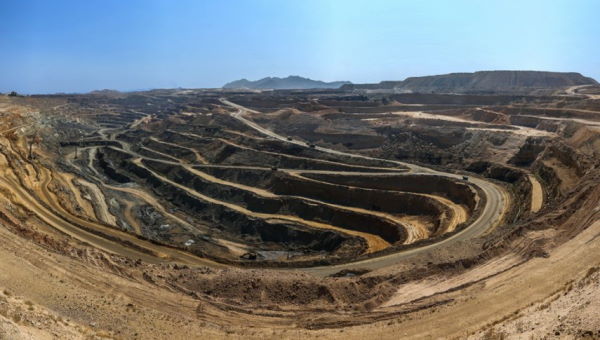 معدن سنگ آهن گل گهر، یکی از بزرگترین معادن آهن ایران واقع در سیرجان استان کرمان