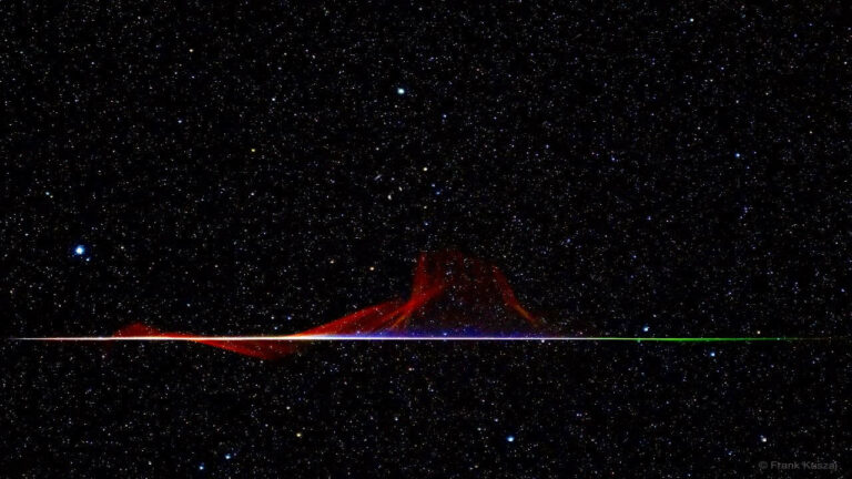 شهاب ربعی رنگارنگ — تصویر نجومی