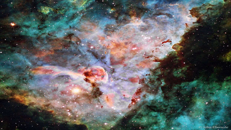 ابرهای سحابی کارینا — تصویر نجومی