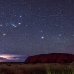 صورت فلکی شکارچی و صخره اولورو – تصویر نجومی