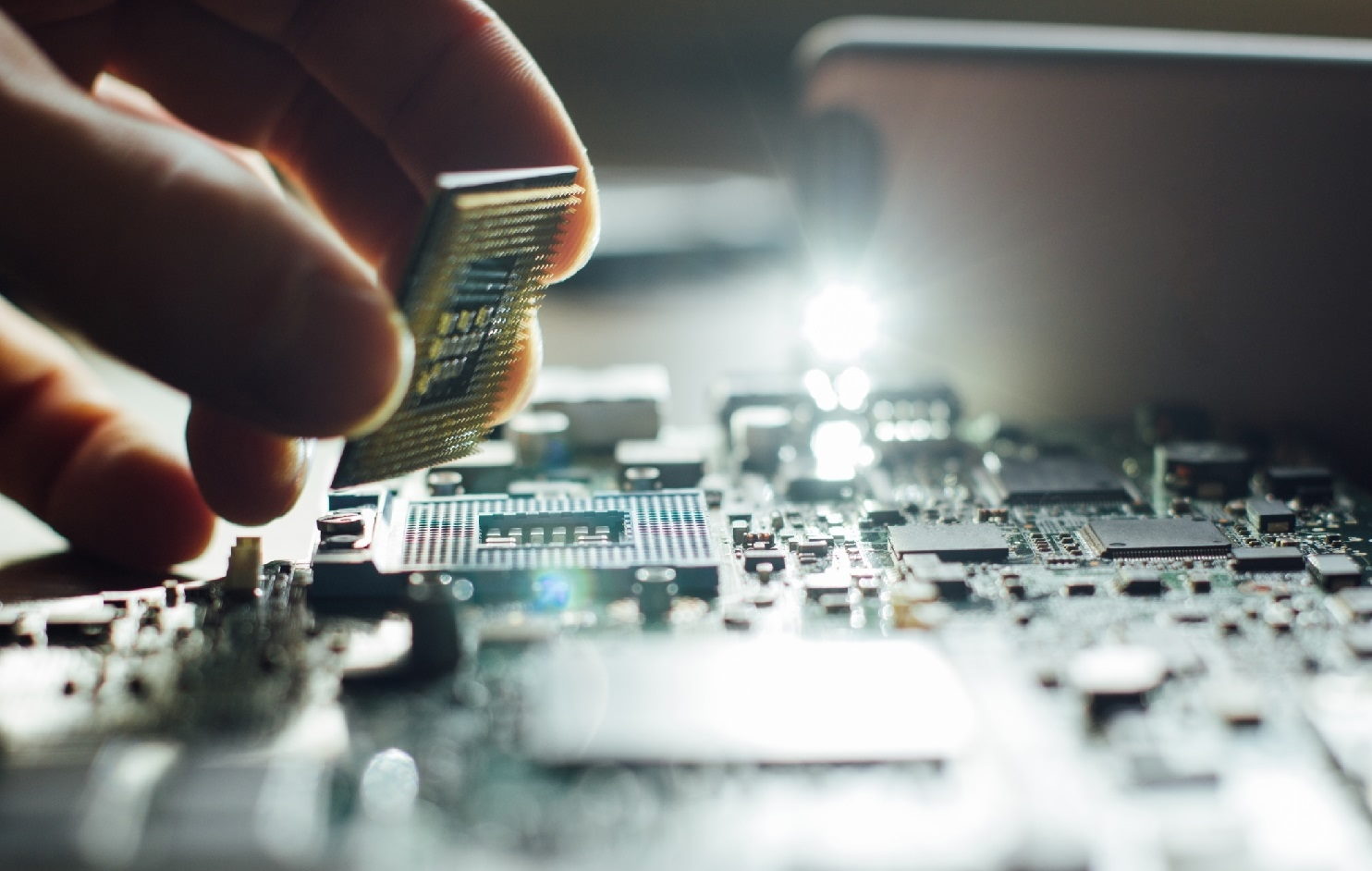 microprocessor چیست؟ — همه دانستنی ها در مورد ریزپردازنده — به زبان ساده
