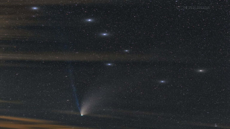 تصویری از دنباله دار نئووایز — تصویر نجومی