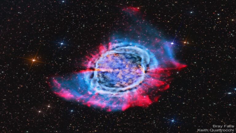 سحابی دمبل — تصویر نجومی