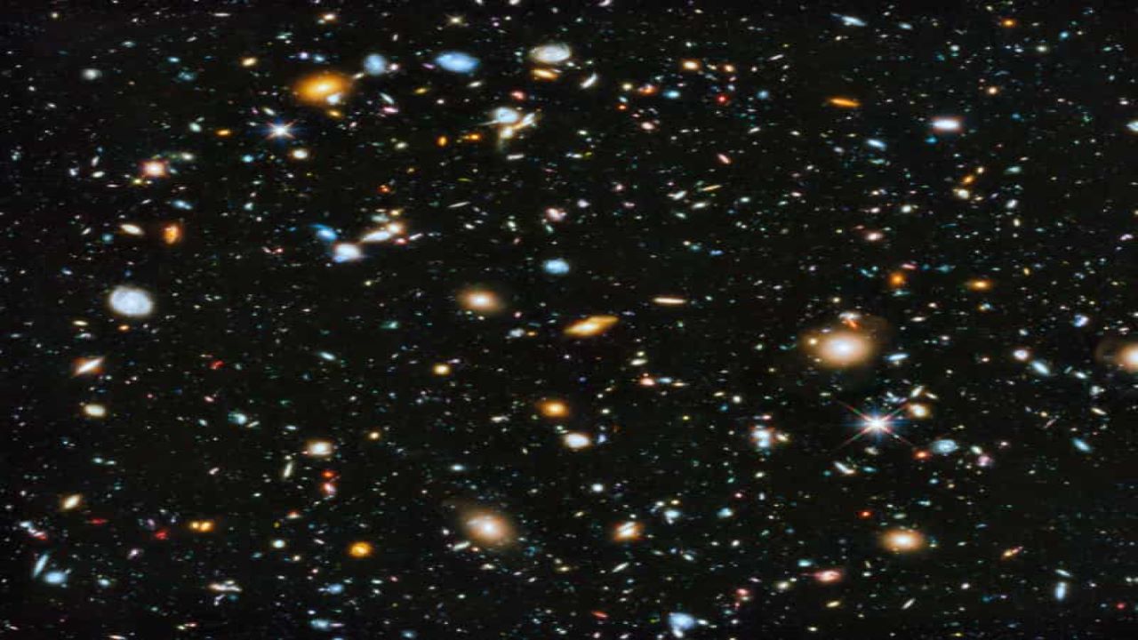 زمینه فراژرف هابل — تصویر نجومی