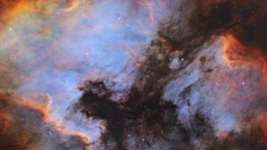 سحابی آمریکای شمالی و پلیکان — تصویر نجومی