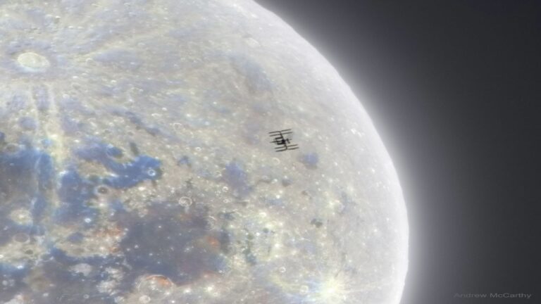 سایه نمای ایستگاه فضایی روی ماه — تصویر نجومی