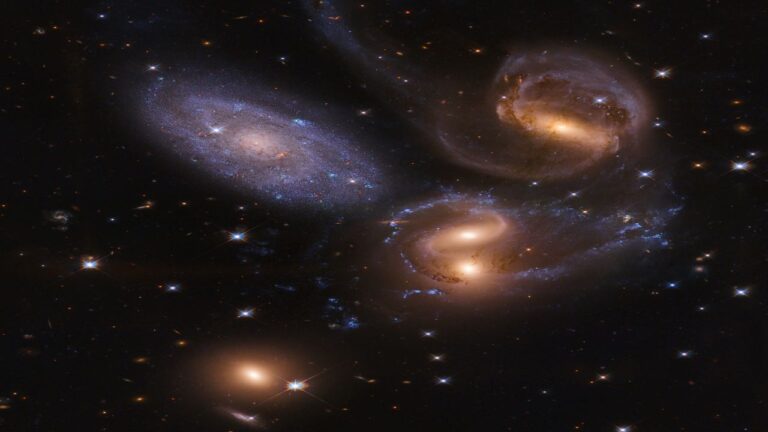 پنج قلوی استفان — تصویر نجومی