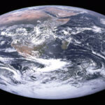 کره زمین به شکل تیله آبی – تصویر نجومی