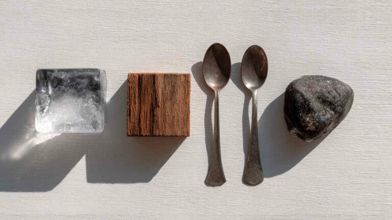 جامد چیست؟ – تعریف و انواع حالت جامد + مثال