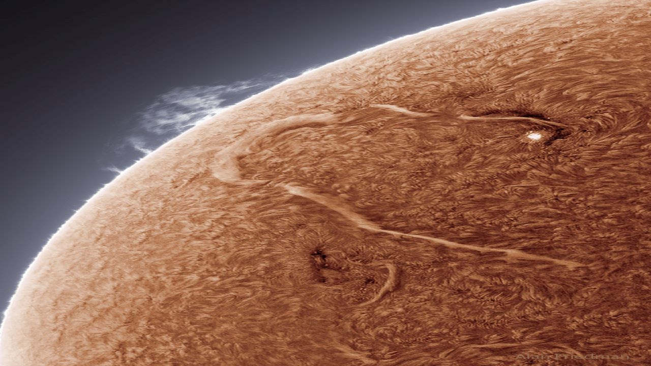 رشته خورشیدی طولانی و مارپیچی — تصویر نجومی ناسا