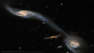 گروه کهکشانی سه گانه وحشی از دید هابل — تصویر نجومی ناسا