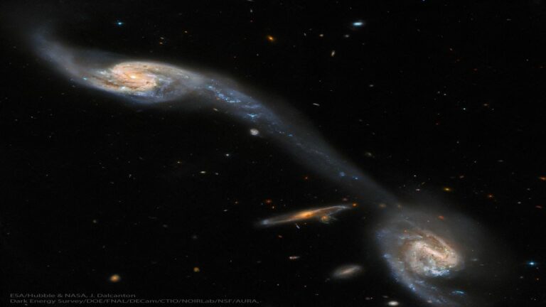 گروه کهکشانی سه گانه وحشی از دید هابل — تصویر نجومی ناسا