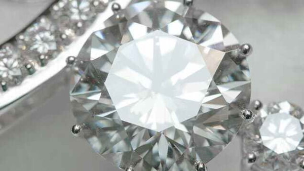 جواهر الماس با جلای منحصر به فرد