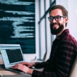 تعریف متغیر در جاوا اسکریپت – آنچه باید بدانید + کد