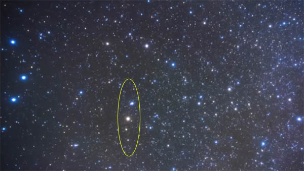 یافتن صورت فلکی ازدها در تصویر - در ادامه دو ستاره درخشان مربوط به دب اصغر را پیدا می کنیم