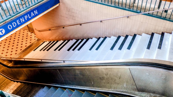 پله های پیانویی برند فولکس واگن