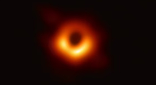 نخستین عکس از سیاهچاله در سال 2019 میلادی
