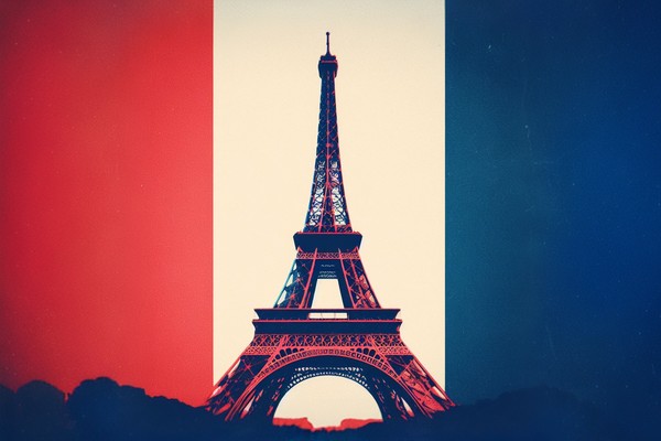 برج ایفل در زمینه ای از پرچم فرانسوی