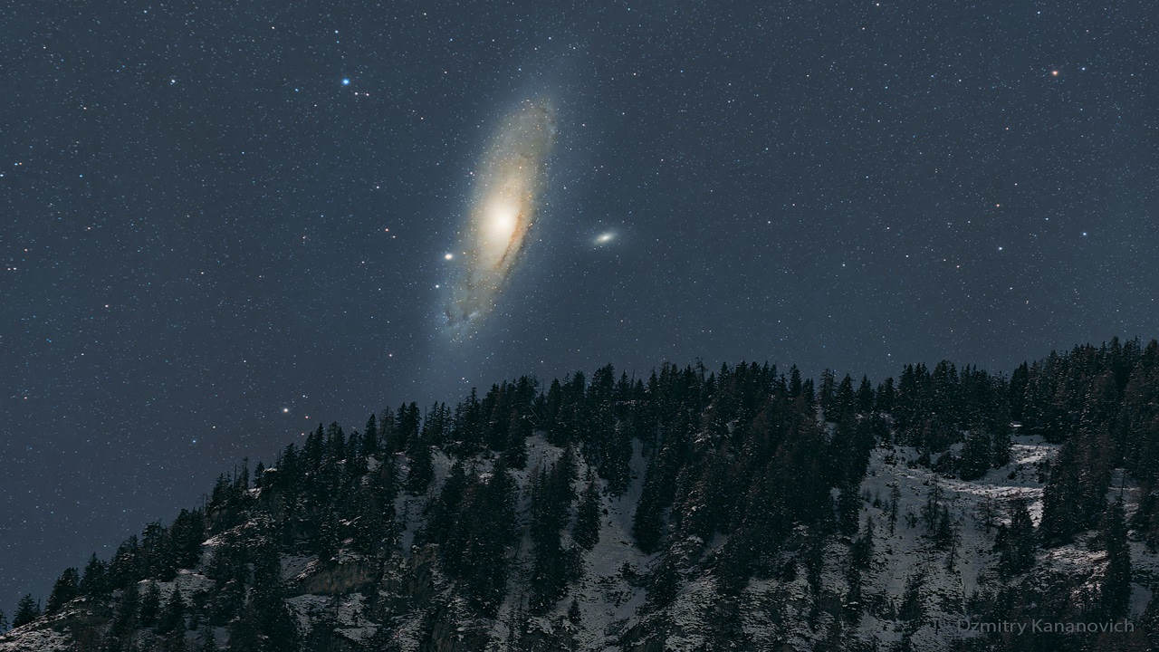 کهکشان آندرومدا بر فراز کوه آلپ