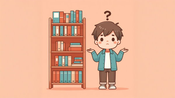 یک پسر ایستاده با دستان باز و یک علامت سوال روی سر در کنار قفسه ای از کتاب