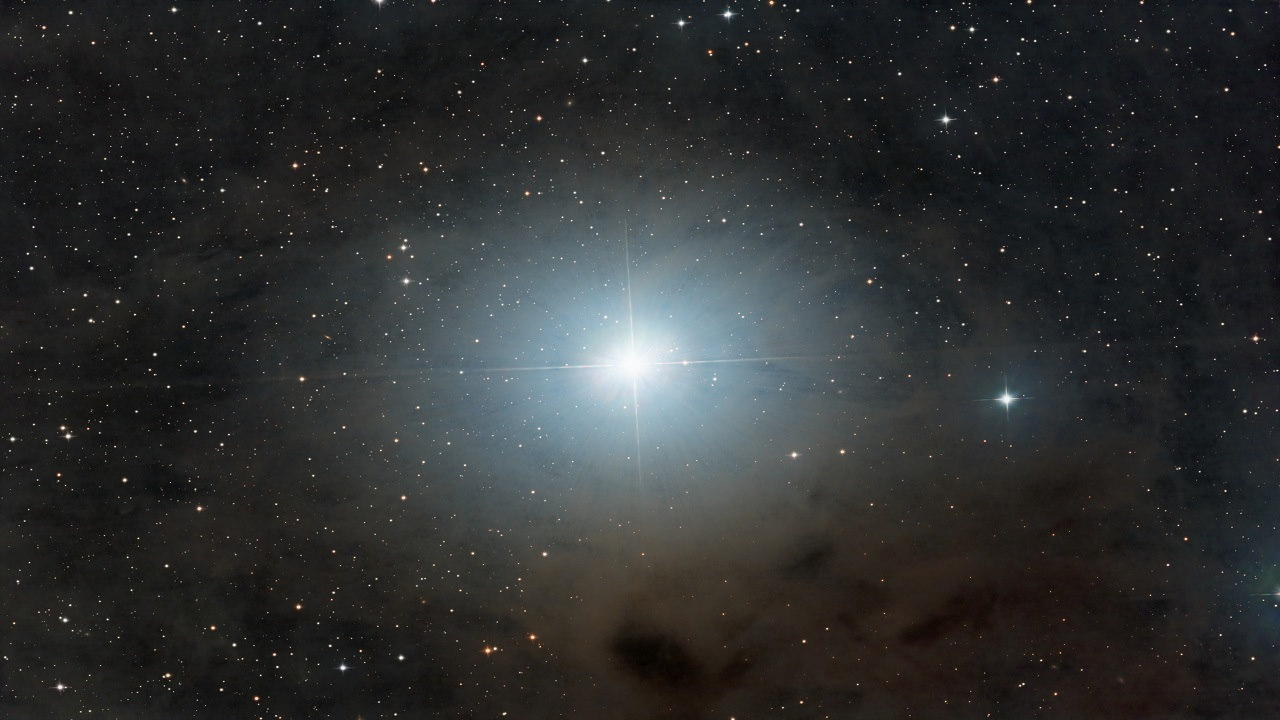 ستاره اپسیلون گاو — تصویر نجومی ناسا