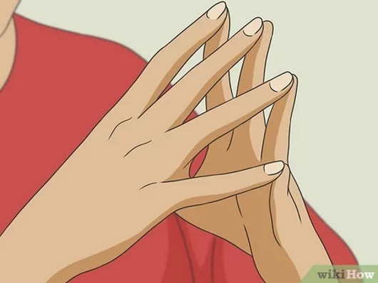 قرار دادن نوک انگشتان بر روی همدیگر در هنگام صحبت کردن 