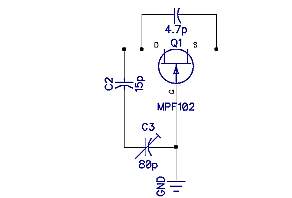سه خازن در مداری به ترانزیستوری متصل شده‌اند. 