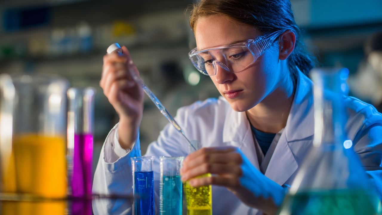 محلول سازی چیست؟ – صفر تا صد محلول سازی مایعات و جامدات