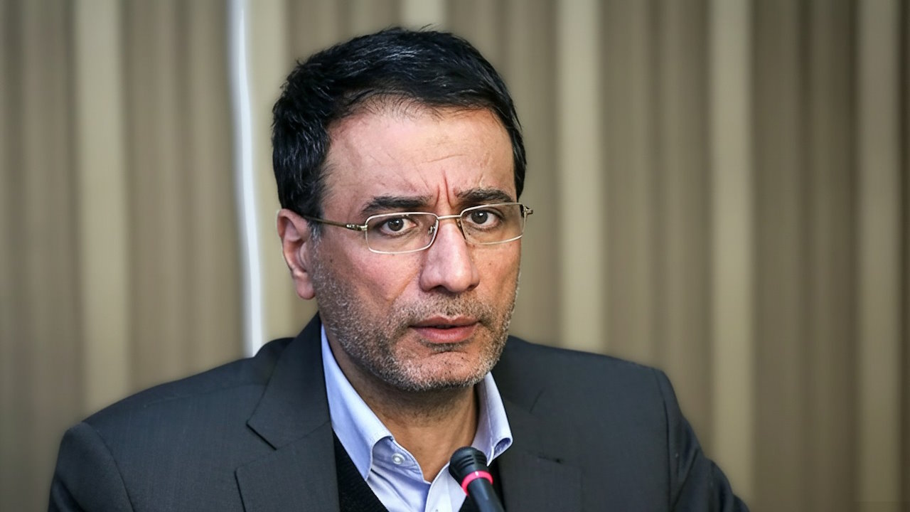 رضا فرجی دانا کیست؟ – بیوگرافی علمی، دستاوردها و آثار