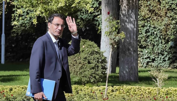 رضا فرجی دانا در دانشگاه تهران