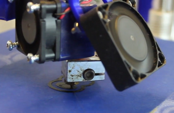 نظارت بر روی اولین لایه‌ها در چاپ سه‌بعدی