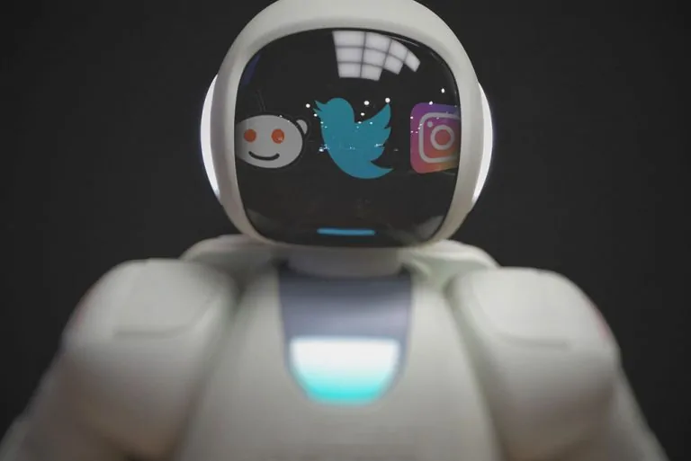 ساخت ربات پایتون برای توییتر، اینستاگرام و Reddit — راهنمای کاربردی
