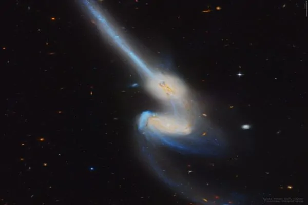 کهکشان های NGC 4676