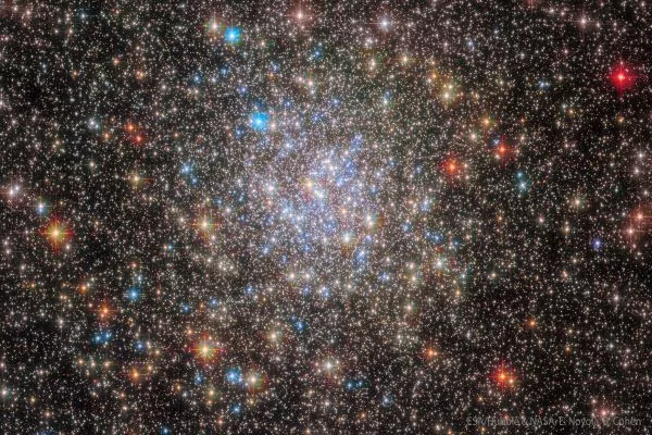 خوشه کروی NGC 6355 از دید هابل